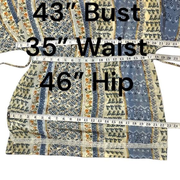 Violet & Claire Bohemian- Print Peasant Top Sz M - Picture 8 of 12